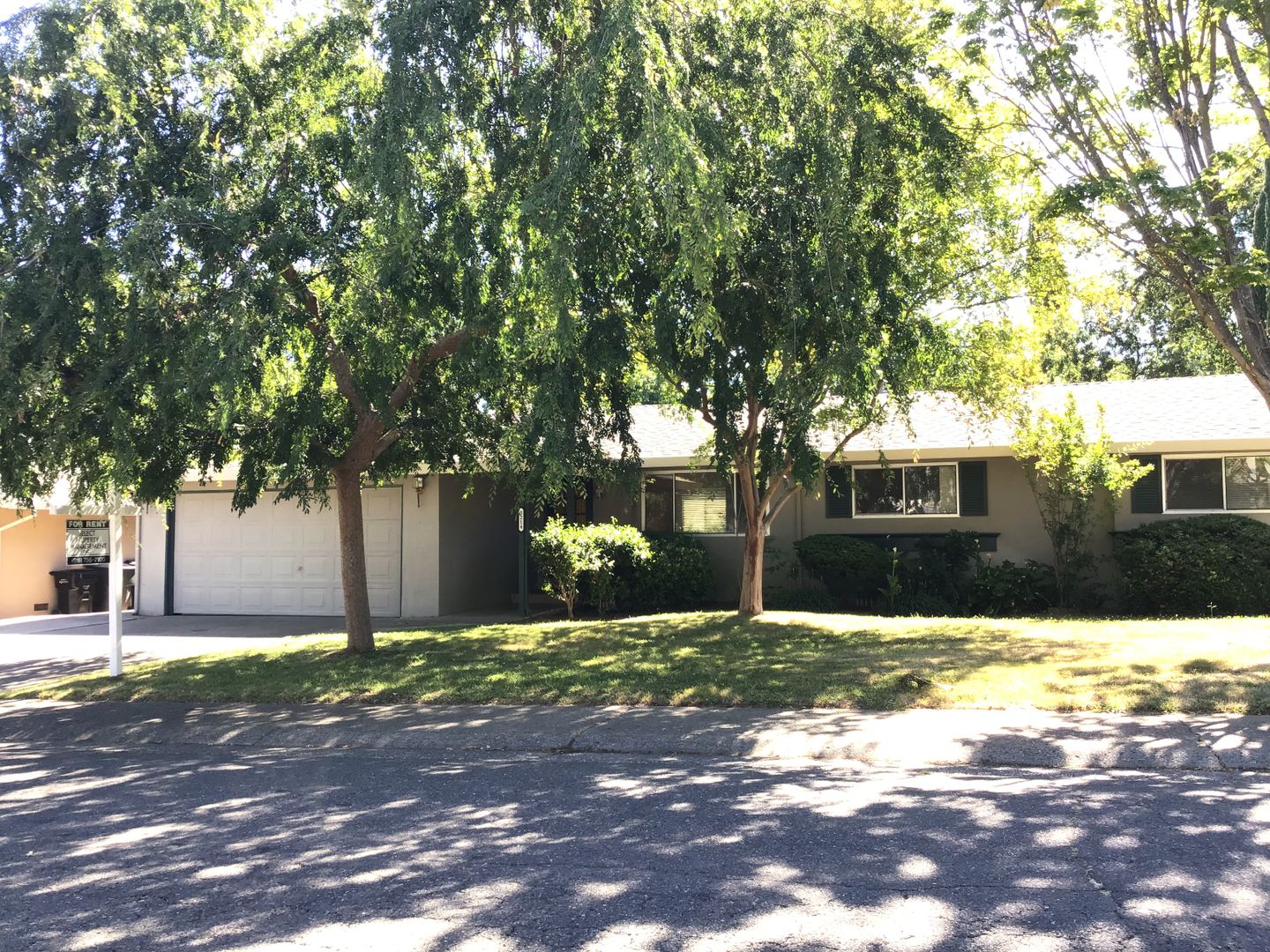 Fair Oaks House: 5214 Valonia Street