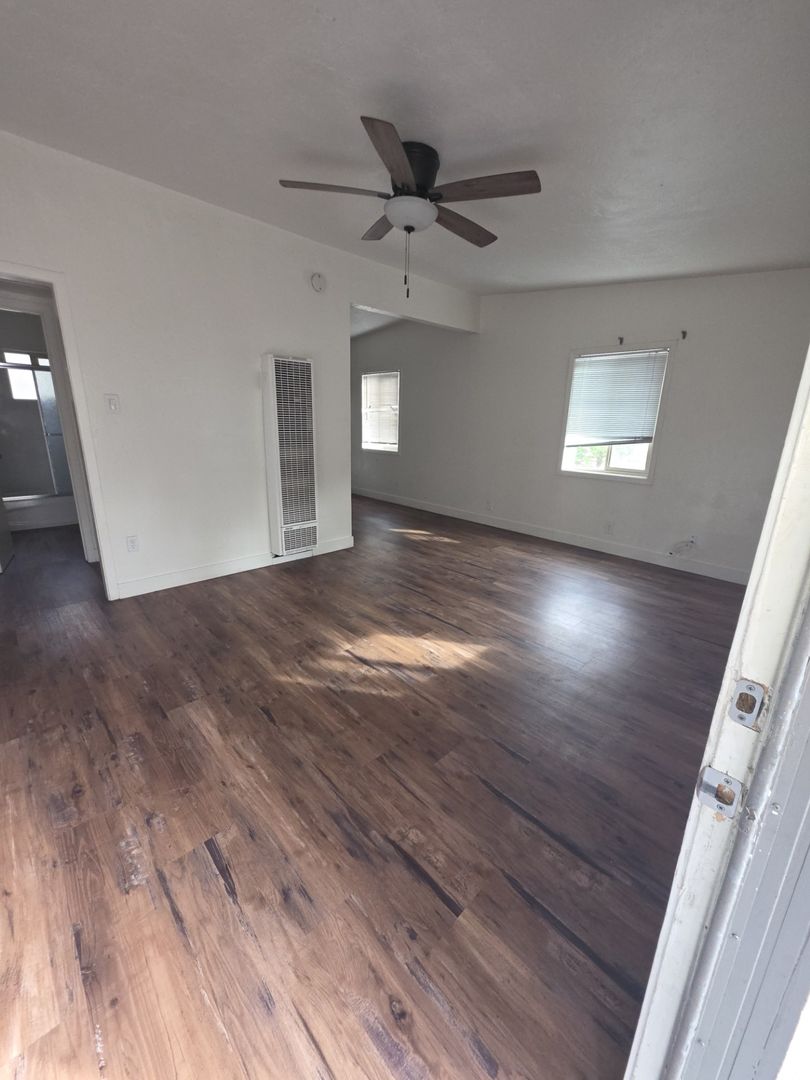 South Lake Tahoe Apartment: 969 Brockway Ave