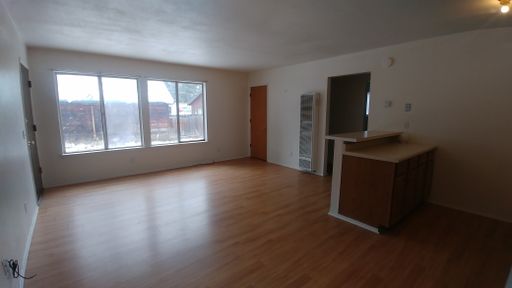 unfurnished one bedroom Ski Run – photo 1