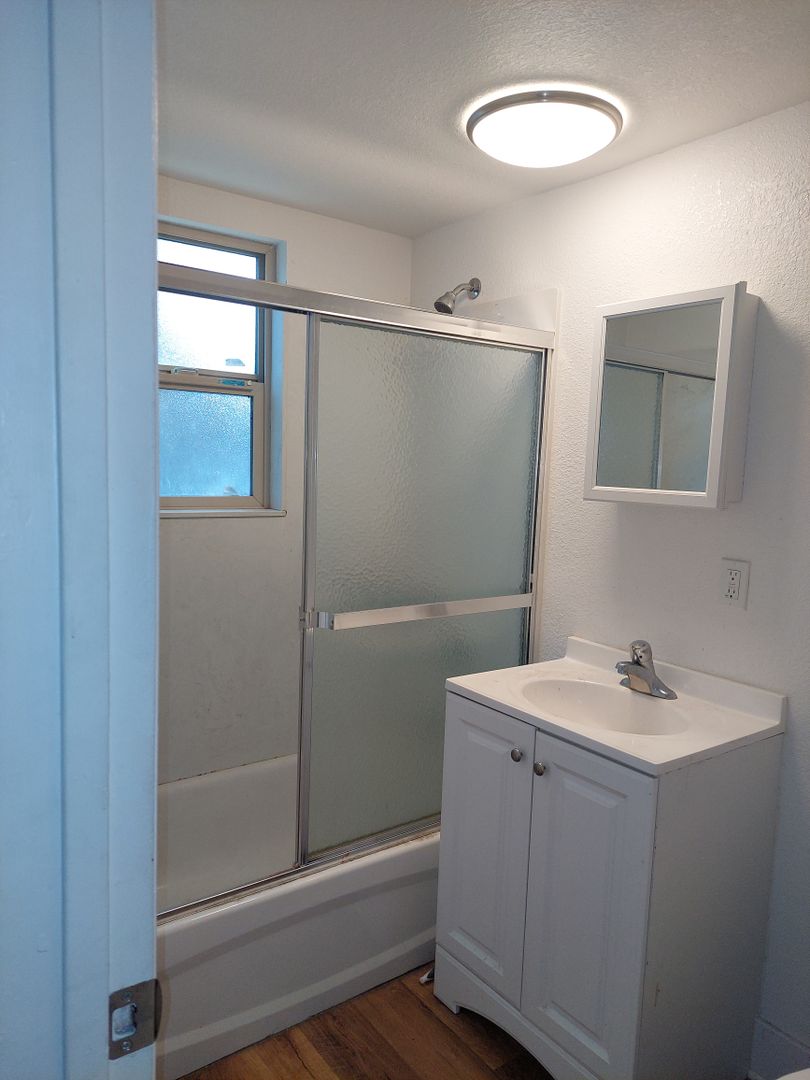 South Lake Tahoe Apartment: 969 Brockway Ave