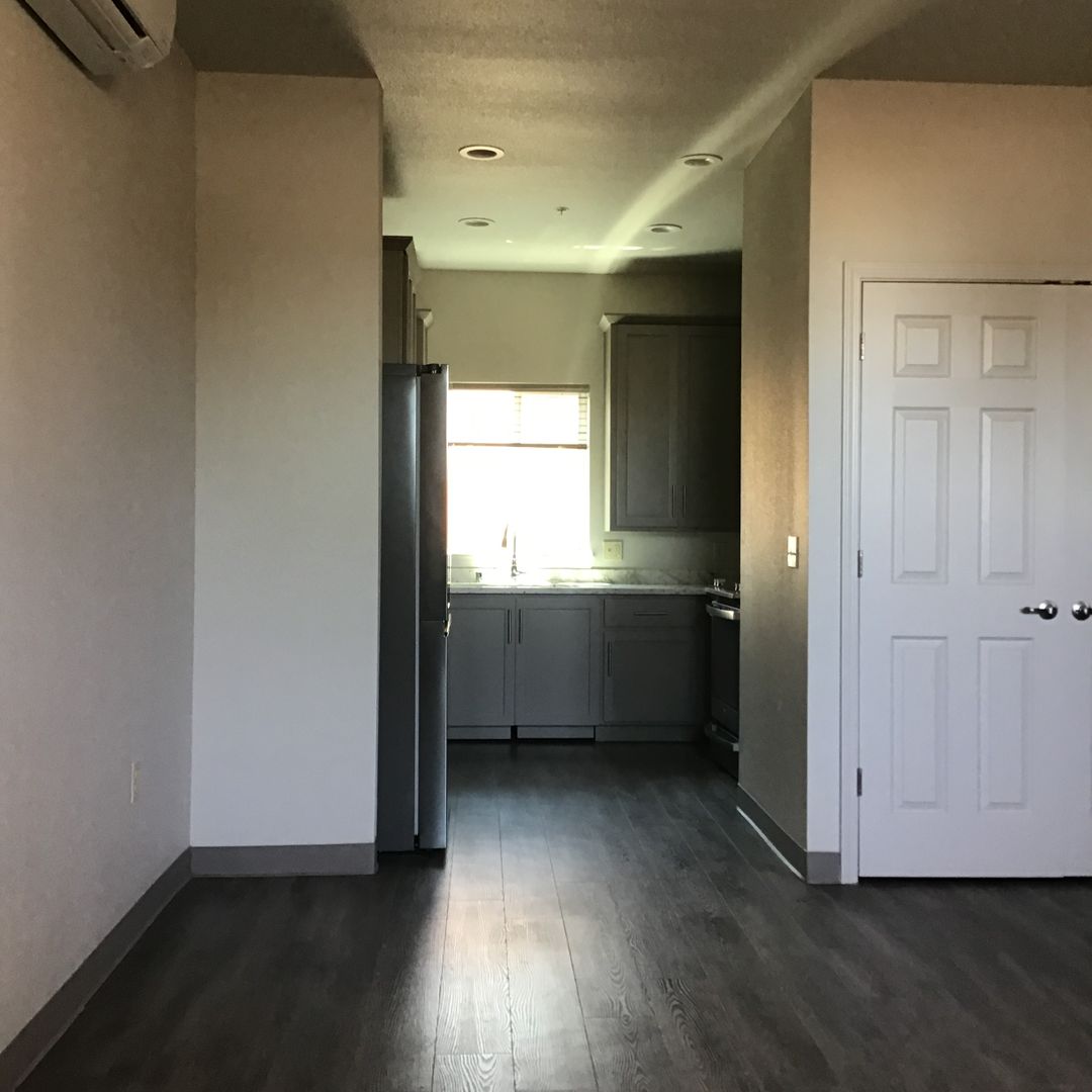 Gridley Apartment: 50 E Gridley Rd.