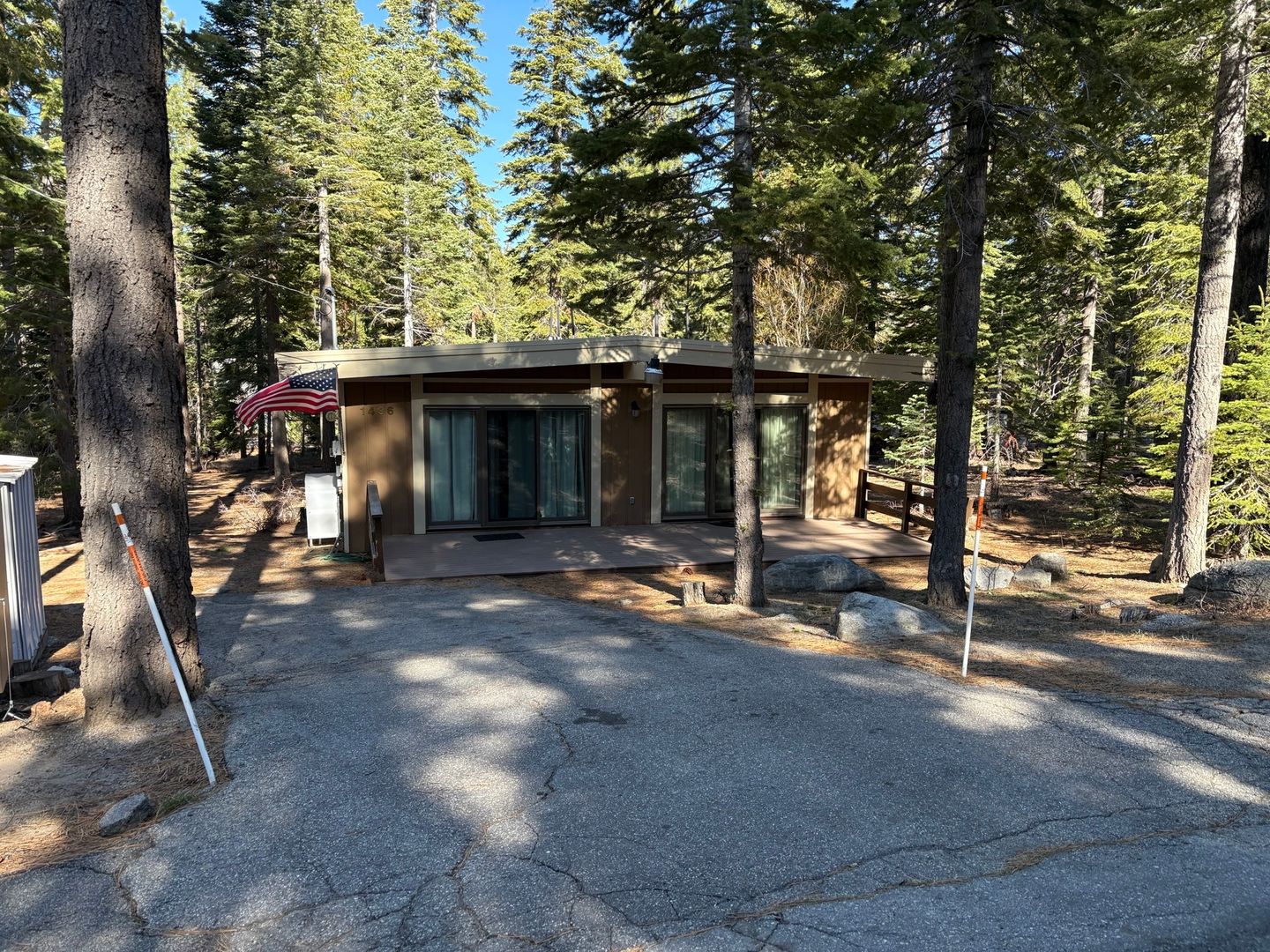 South Lake Tahoe House: 1496 Apple Valley Dr