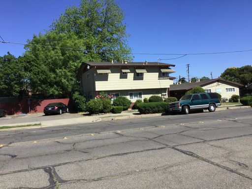 Cute 1 Bedroom Upstairs Unit