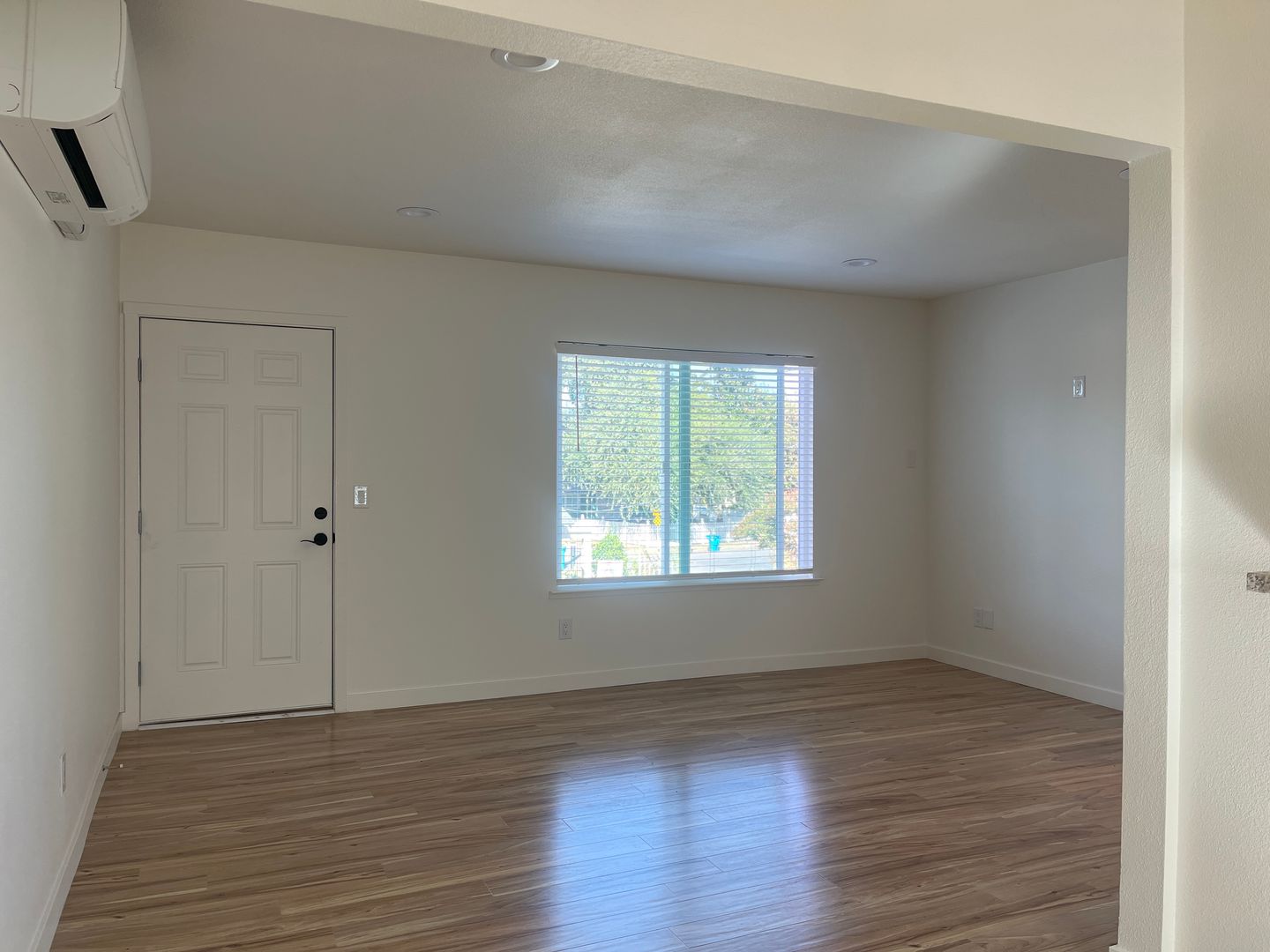 Yuba City Apartment: 656 Walnut St