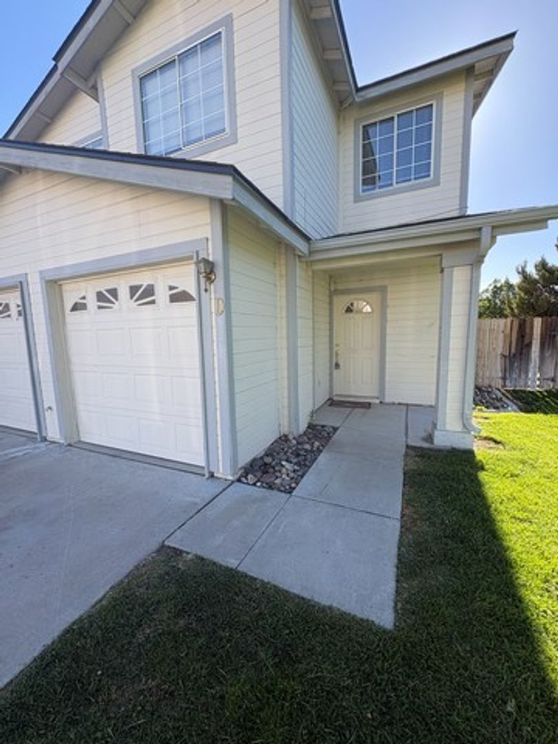 Dayton Apartment: 415 Valley Circle