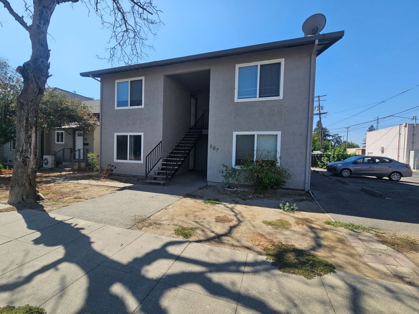 Orland Apartment: 307 Colusa Street - A