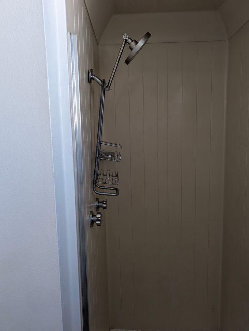 South Lake Tahoe Apartment: 2187 Lake Tahoe Blvd