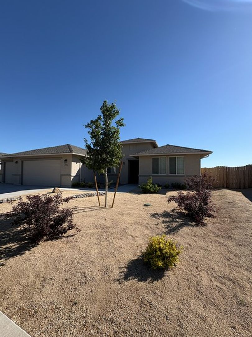 Fernley House: 326 Ben's Way