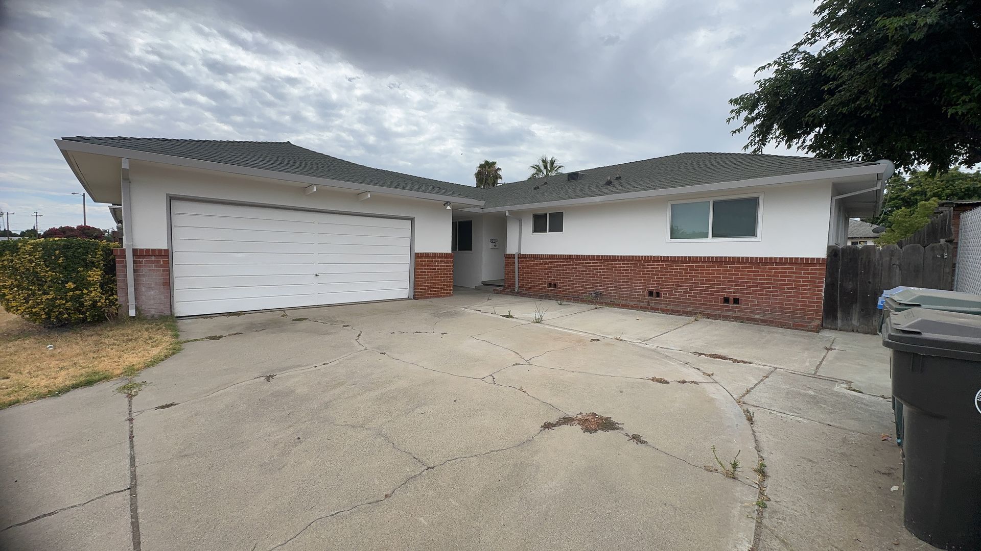 Manteca House: 418 Lupton St