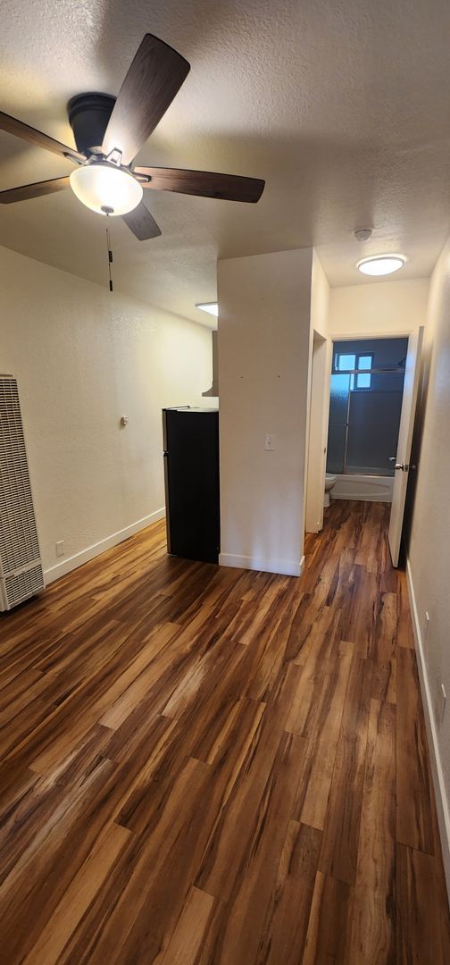 South Lake Tahoe Apartment: 969 Brockway Ave