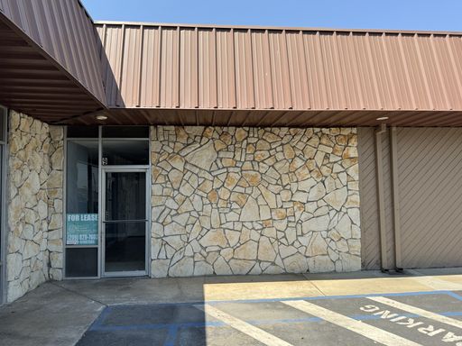 Great Commercial Space Available