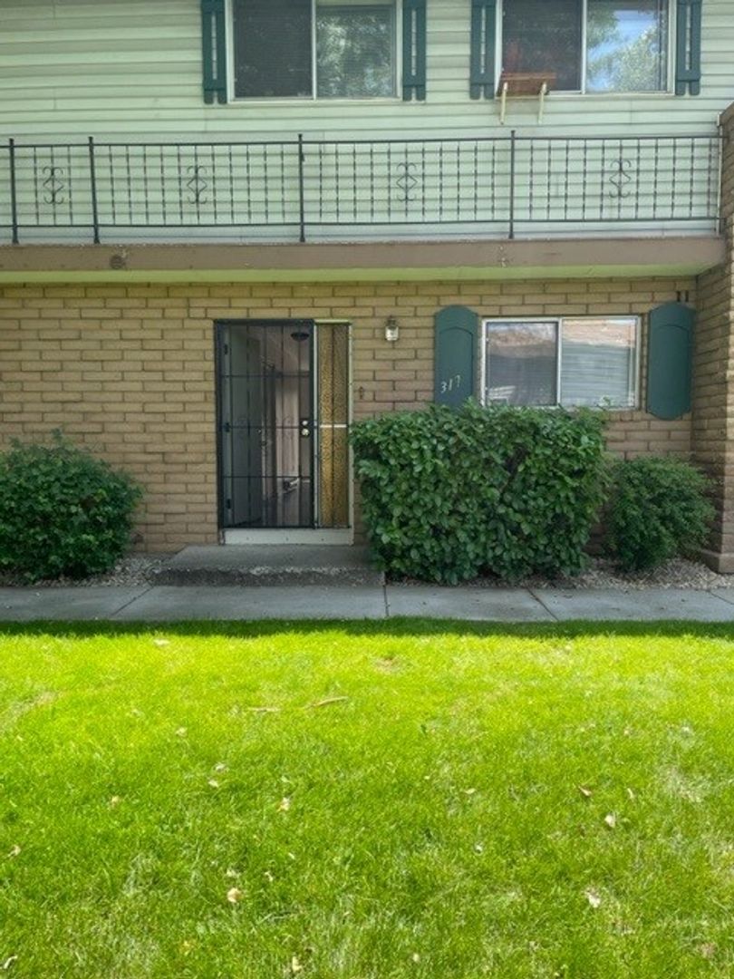 Reno Rental Finders - 520 Smithridge Park Reno, Nv 89502 #520 Smithr, Reno, NV 89502