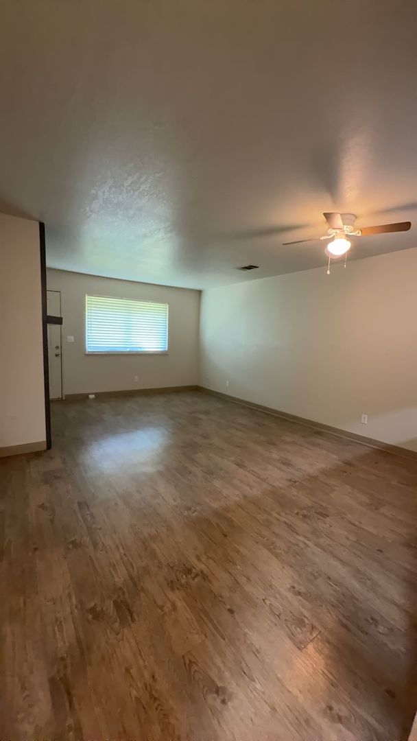 Merced Apartment: 2348 Pinedale Ave #2