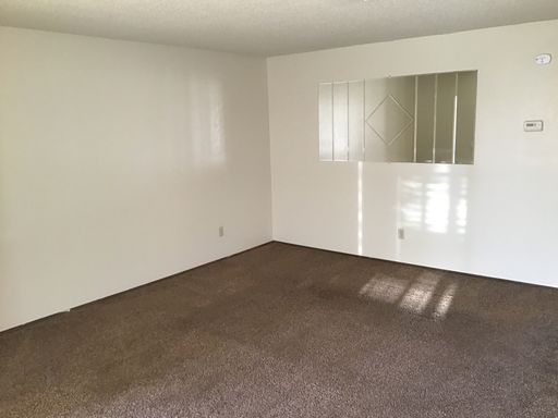 2 Bedroom in 4 Plex – photo 1