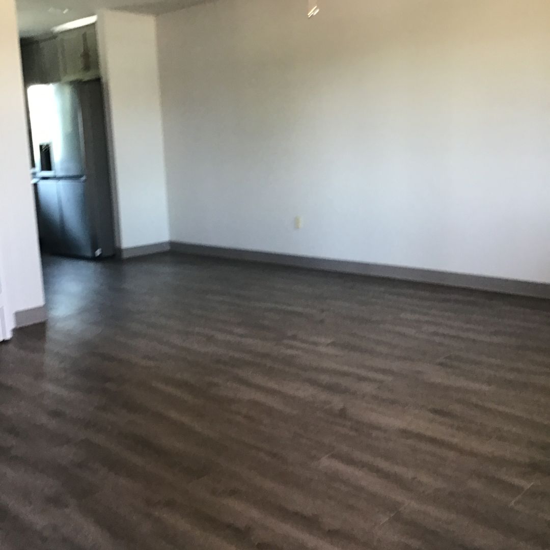 Gridley Apartment: 50 E Gridley Rd.