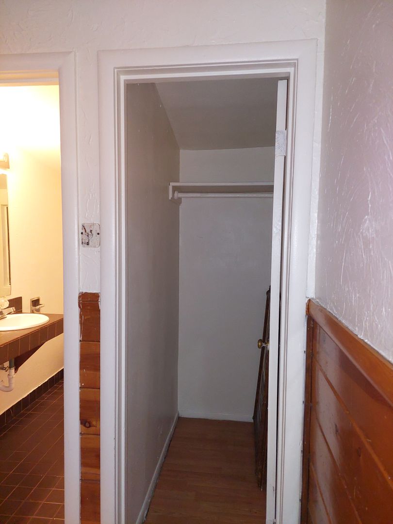 South Lake Tahoe Apartment: 966 Modesto Ave