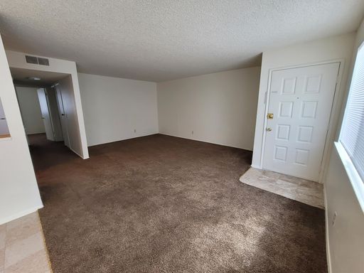 Nice 2-Bedroom Unit – photo 1