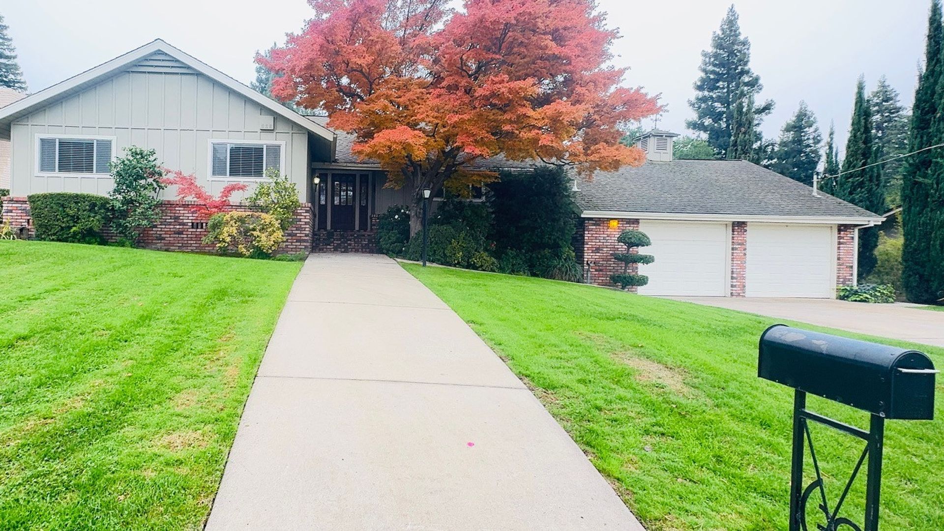 Oakdale House: 2509 Oakhurst Dr