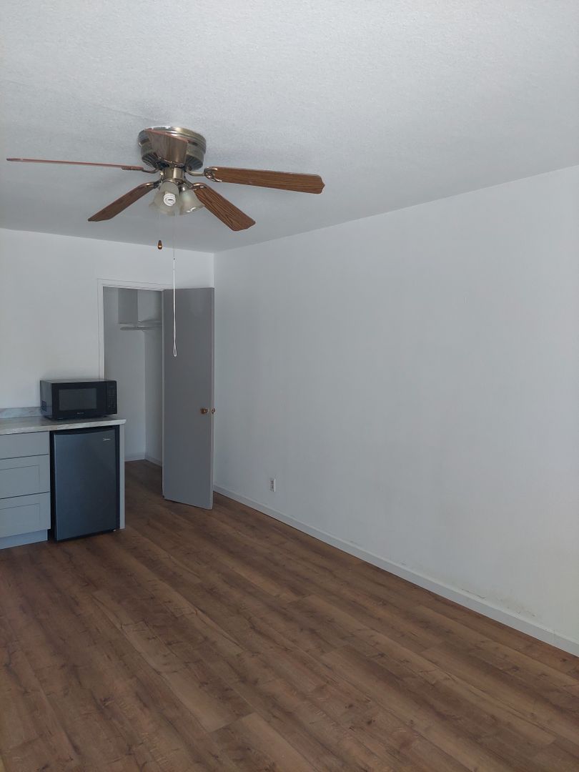 South Lake Tahoe Apartment: 3930 Pioneer Trl (1009 Moss)