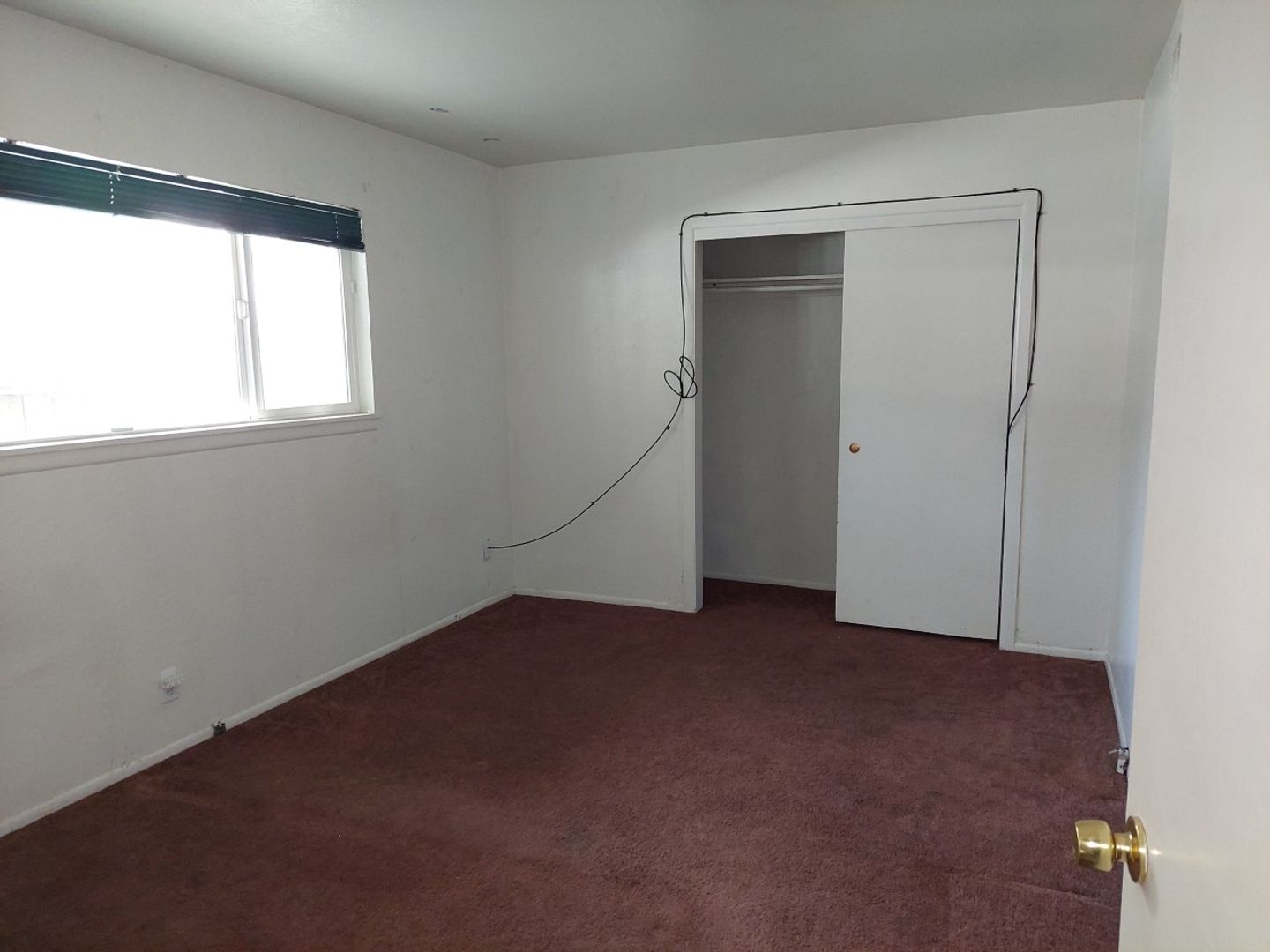 South Lake Tahoe Apartment: 881-883 Modesto Ave