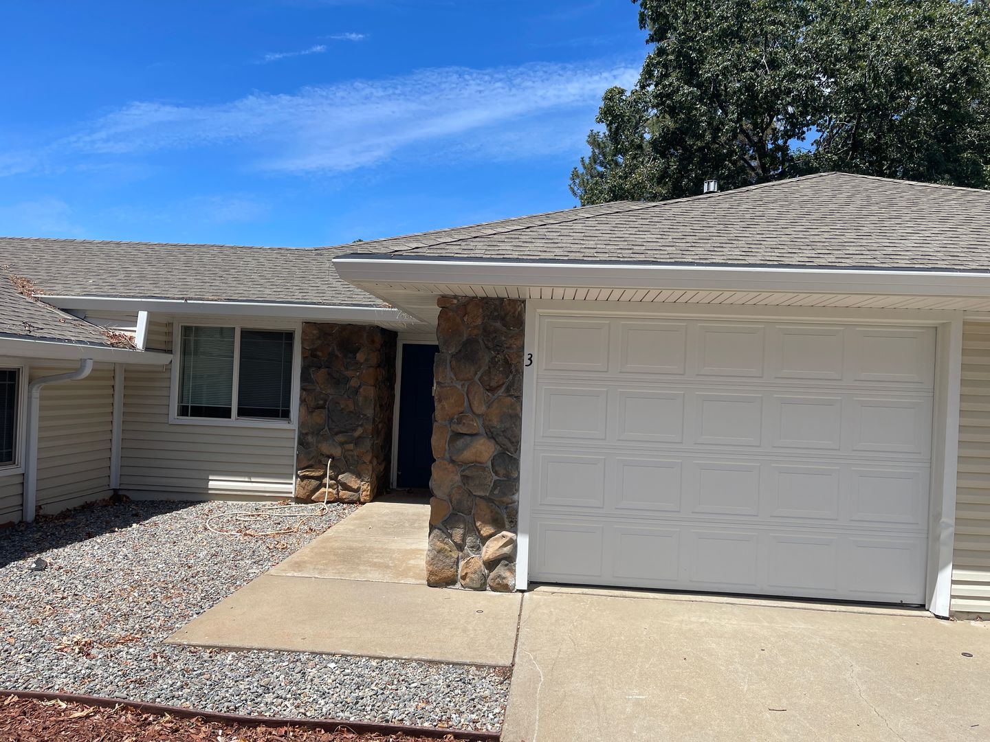 Paradise Apartment: 1007 Buschmann Rd
