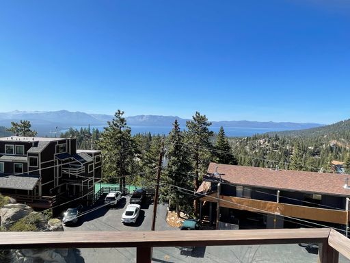 Beautiful townhome available now!