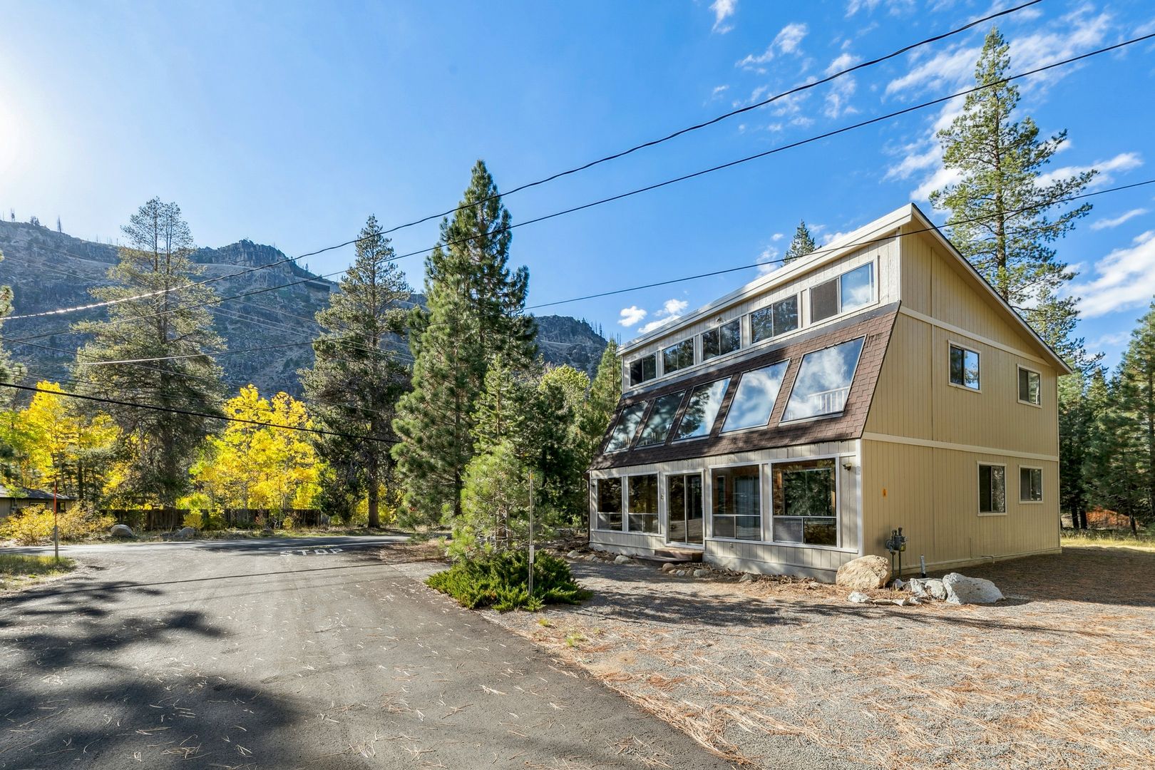South Lake Tahoe House: 993 Woodchuck Court