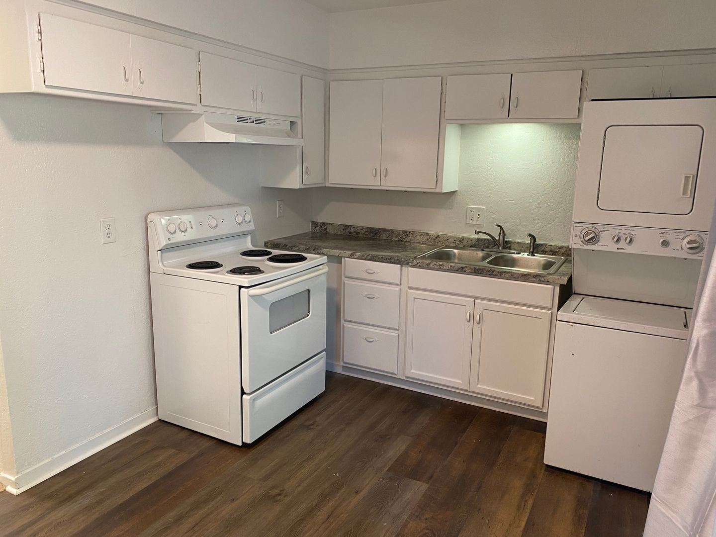 South Lake Tahoe Apartment: 1974 D St