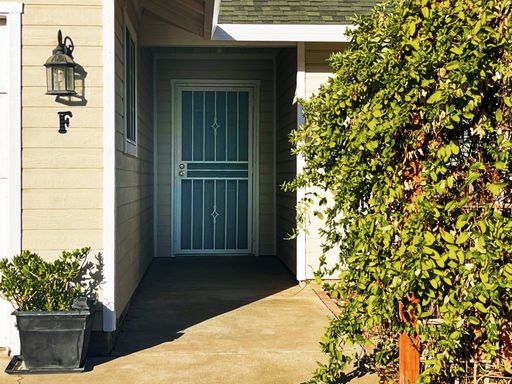 Durham 3 bed 2 bath duplex 'Cottage' Backyard, Single car garage, laundry hookups