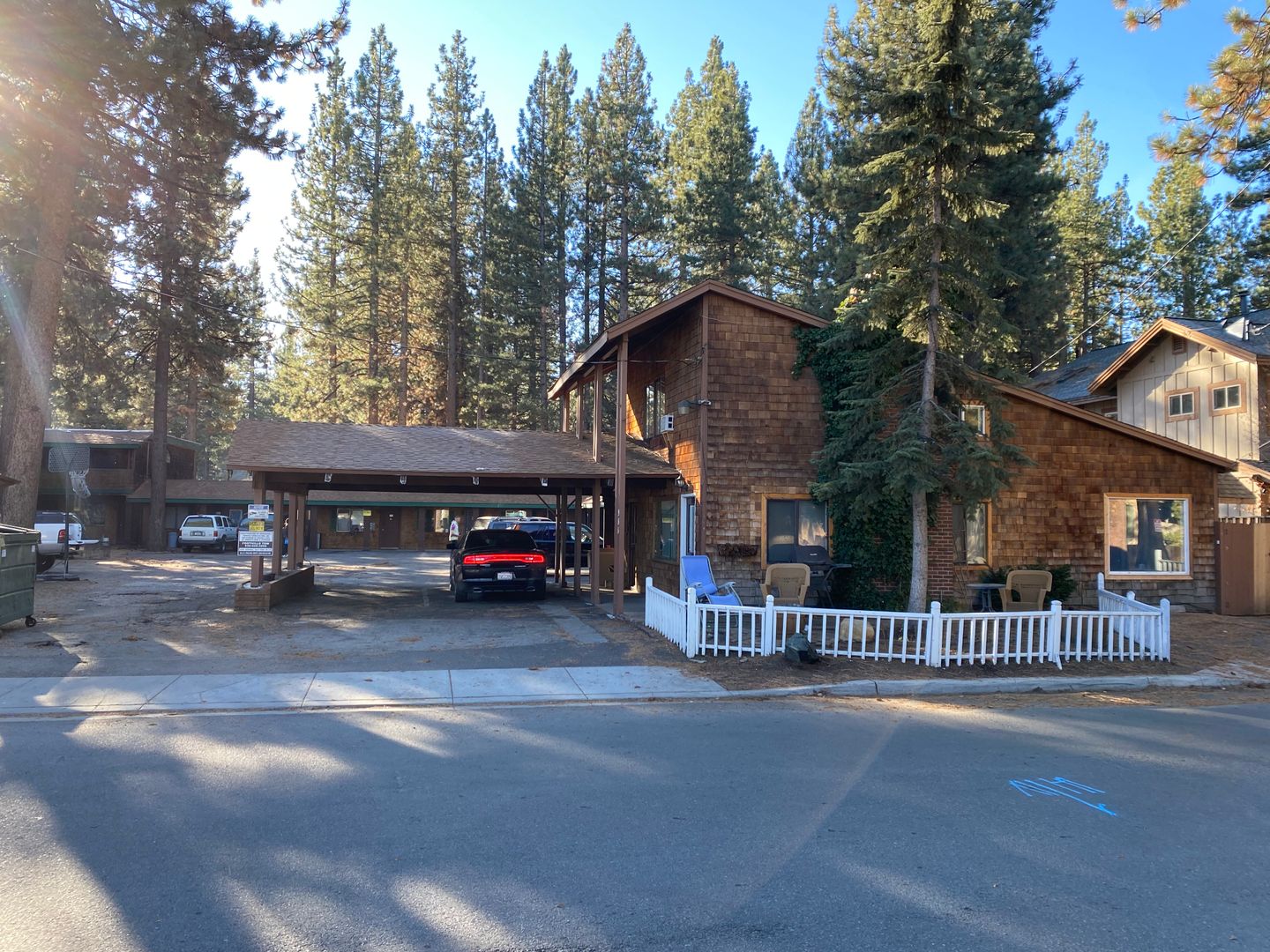 South Lake Tahoe Apartment: 966 Modesto Ave