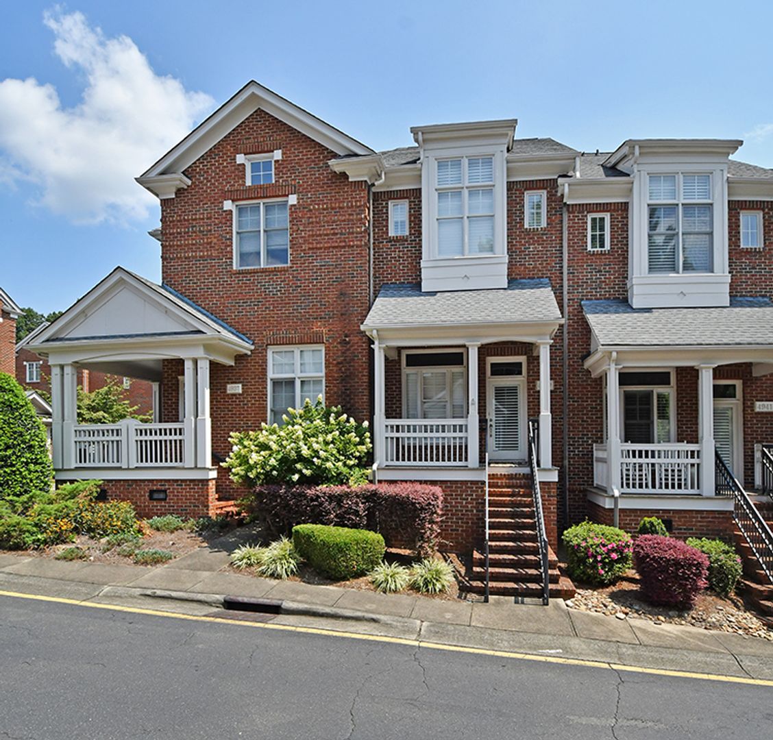Charlotte Townhome: 4939 South Hill View Drive