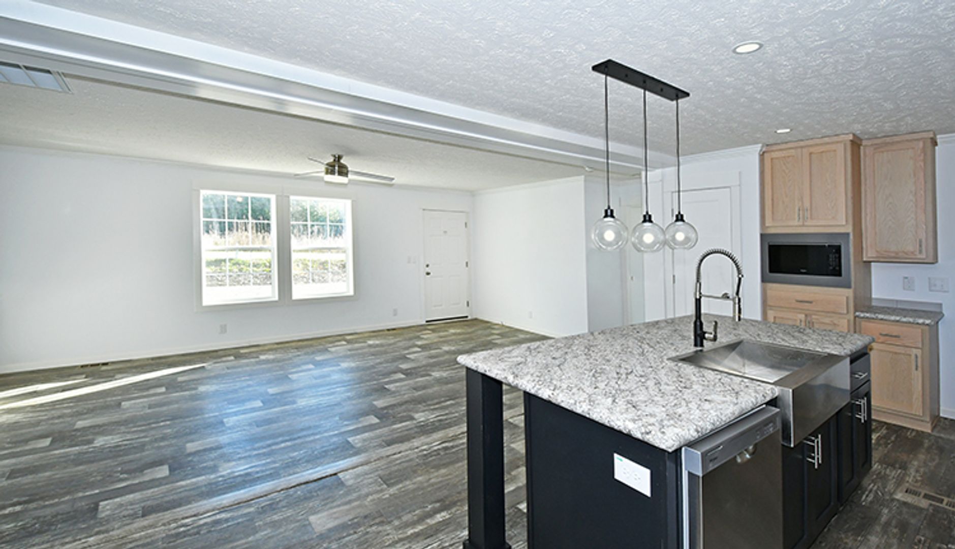 Lincolnton House: 5433 King Wilkinson Rd