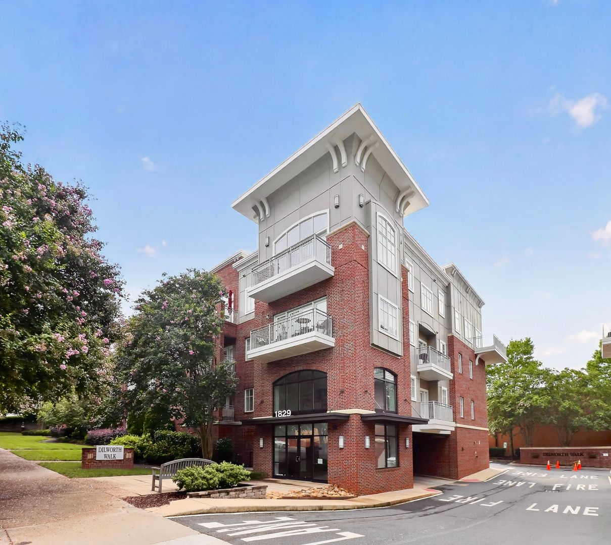 Charlotte Condo: 1829 Kenilworth Ave