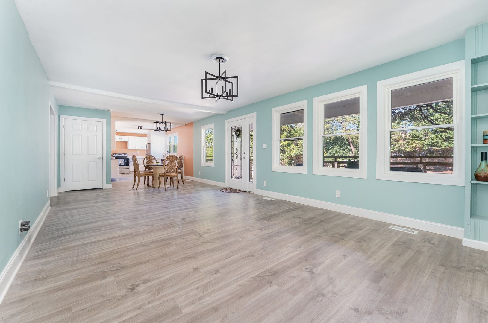 1916 New Garden Road 7 of 12