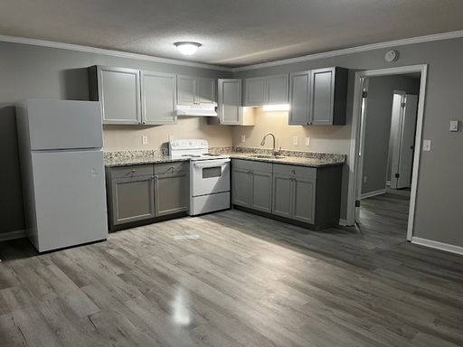 1967 Lakeview Road Unit G