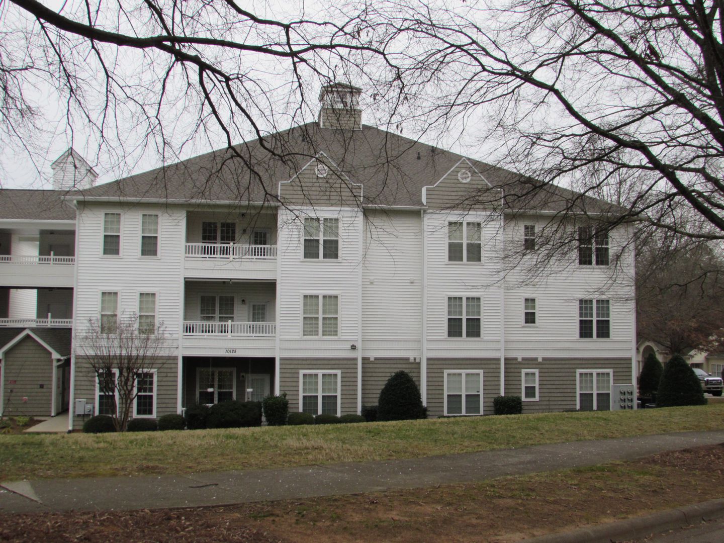 Cornelius Condo: 10125 Westmoreland Road