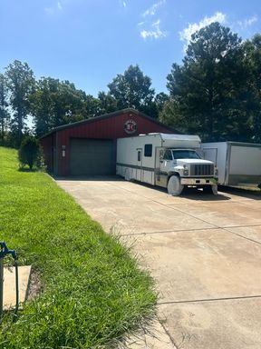Storage building Off HWY 16 Stanley NC
