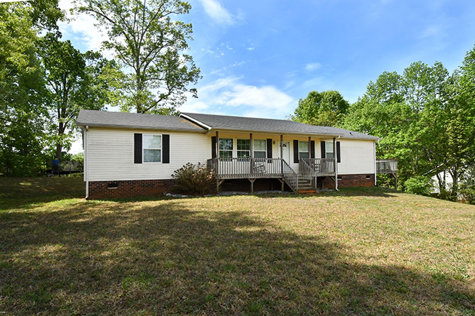 Hickory House: 5211 Foley Drive