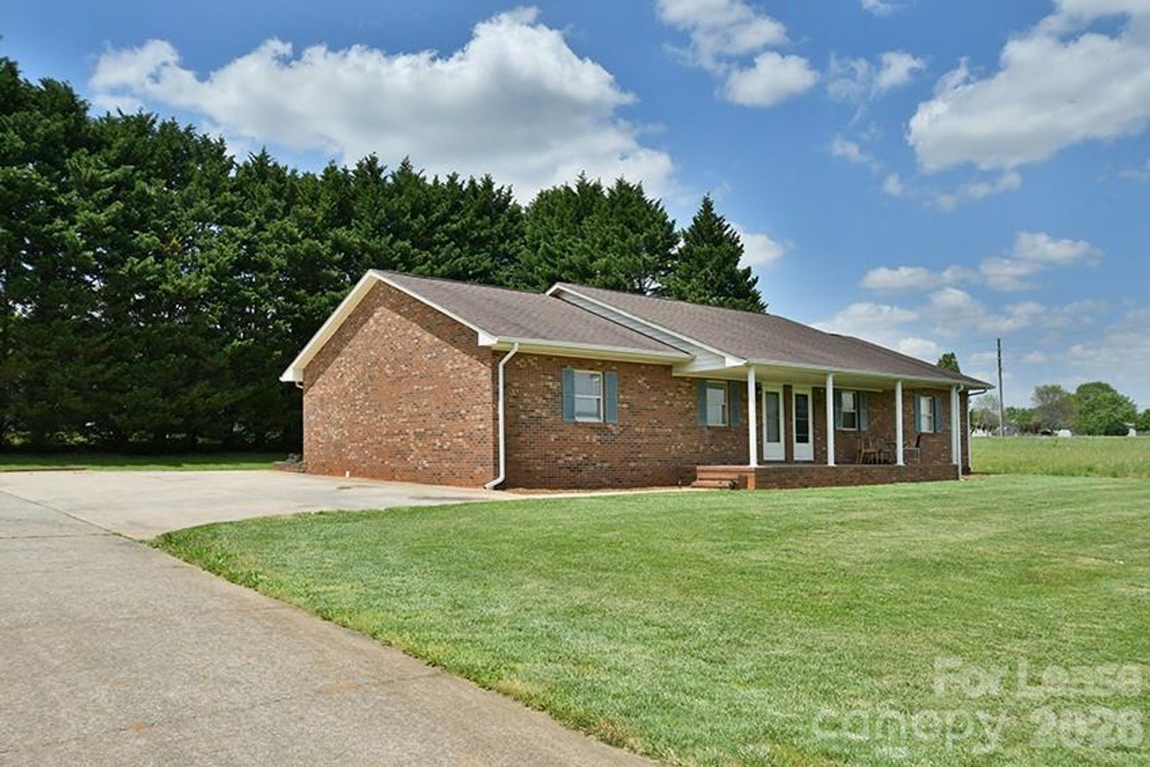 Lincolnton House: 152 Glen Gar Drive