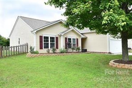 129 Bosburg Dr , Mooresville, NC 28115