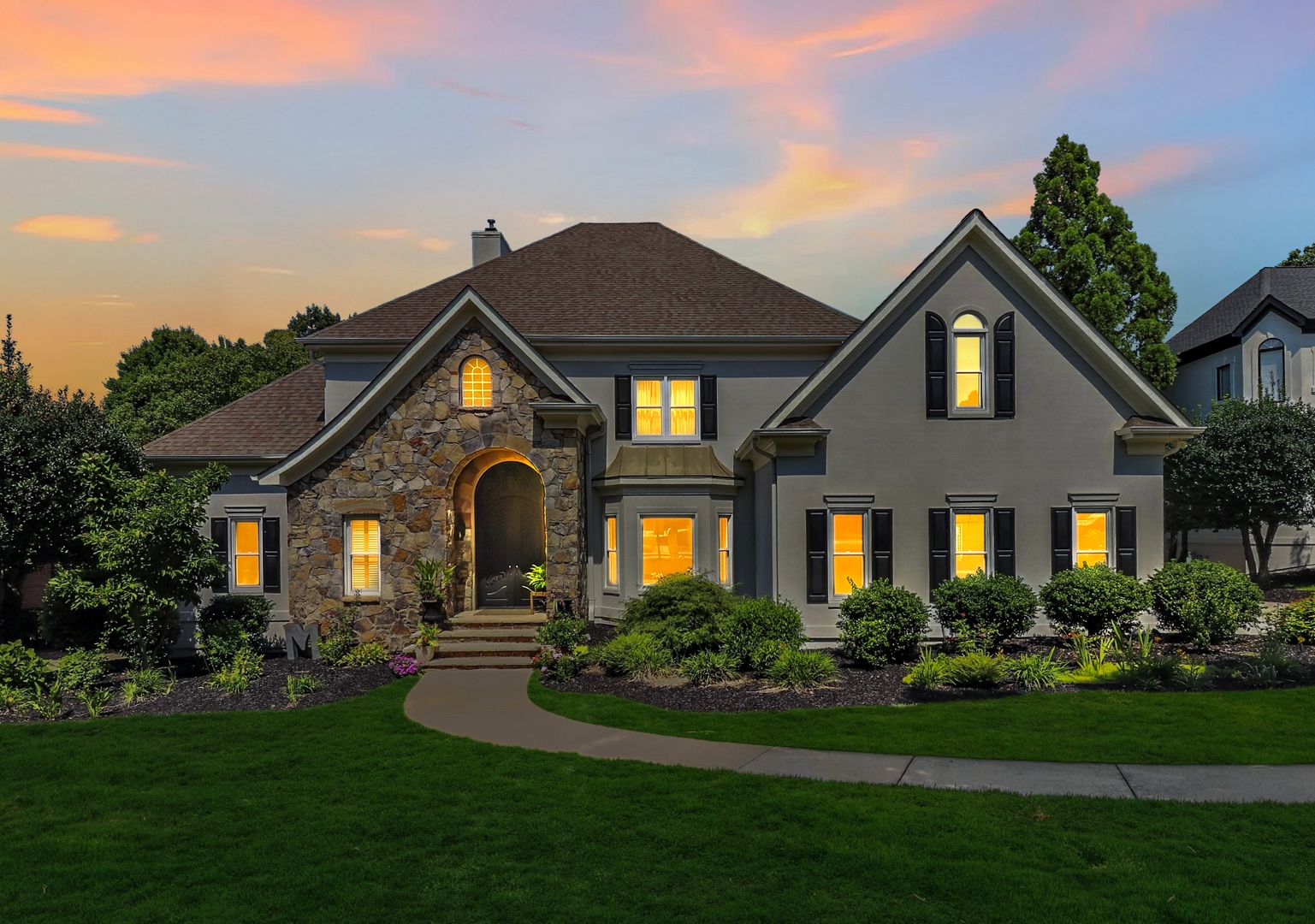 Cornelius House: 18928 Peninsula Point Dr