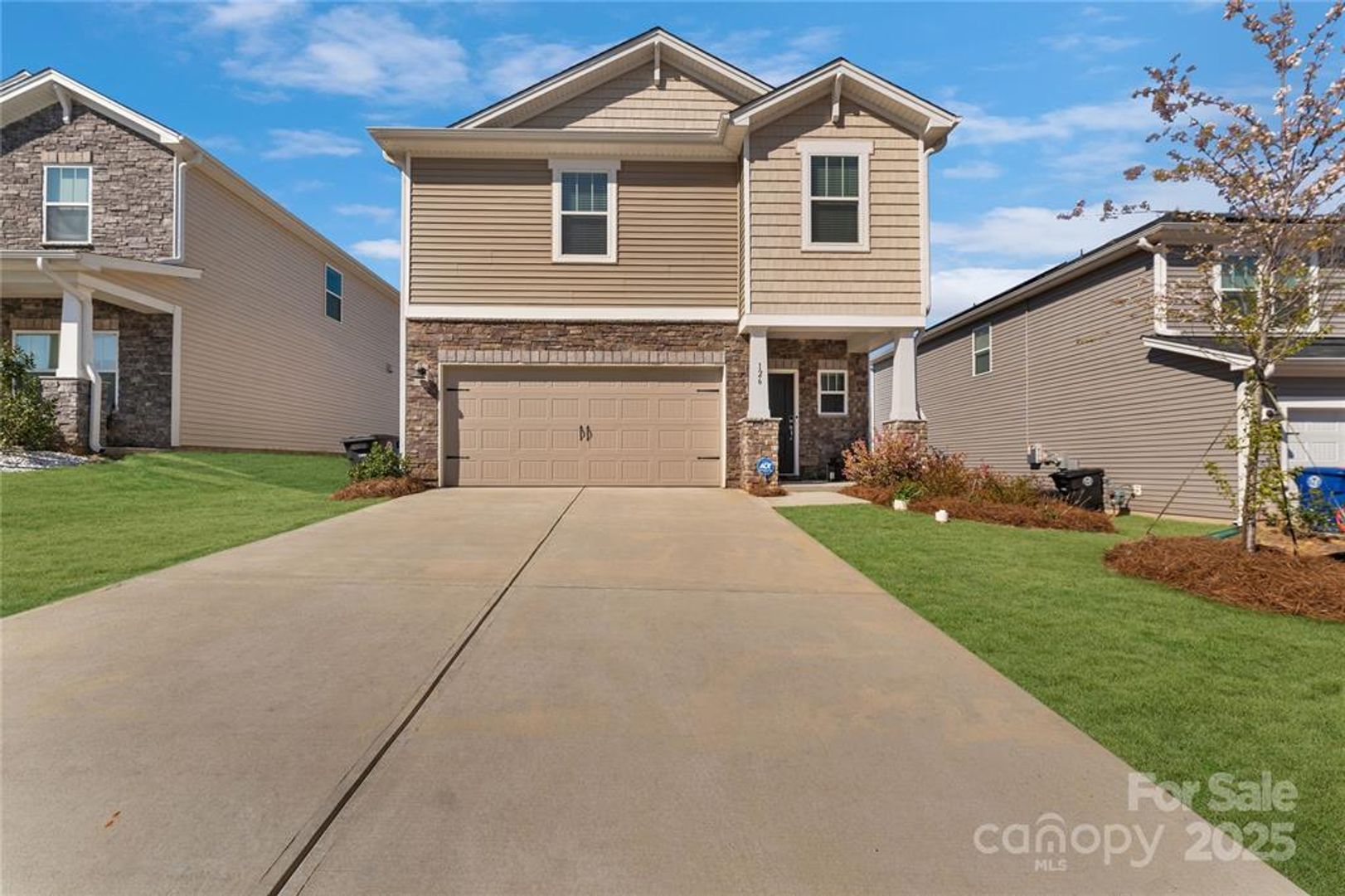 Mooresville House: 126 Johns Cardinal Dr