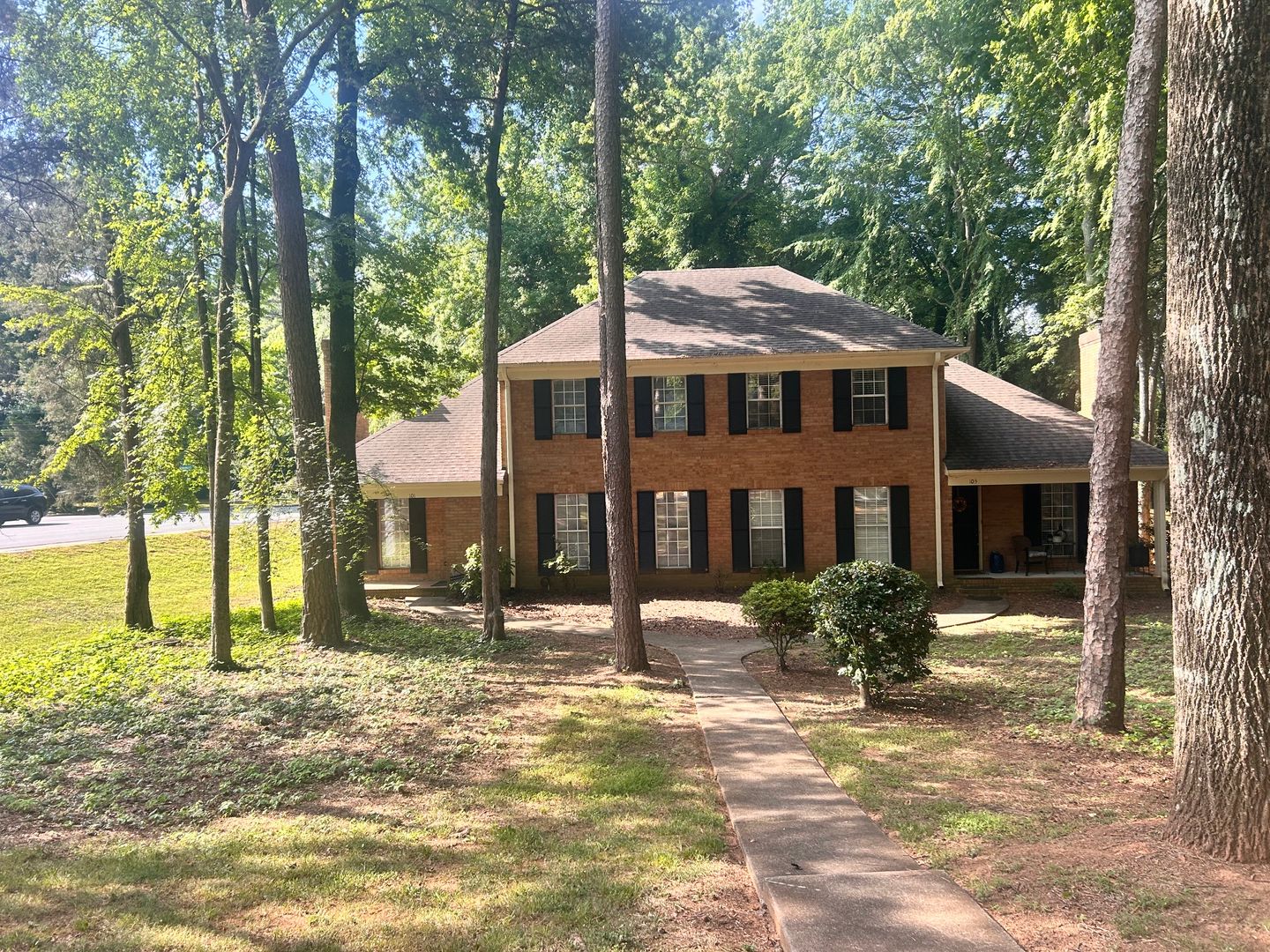 Charlotte House: 101 Cabell Way