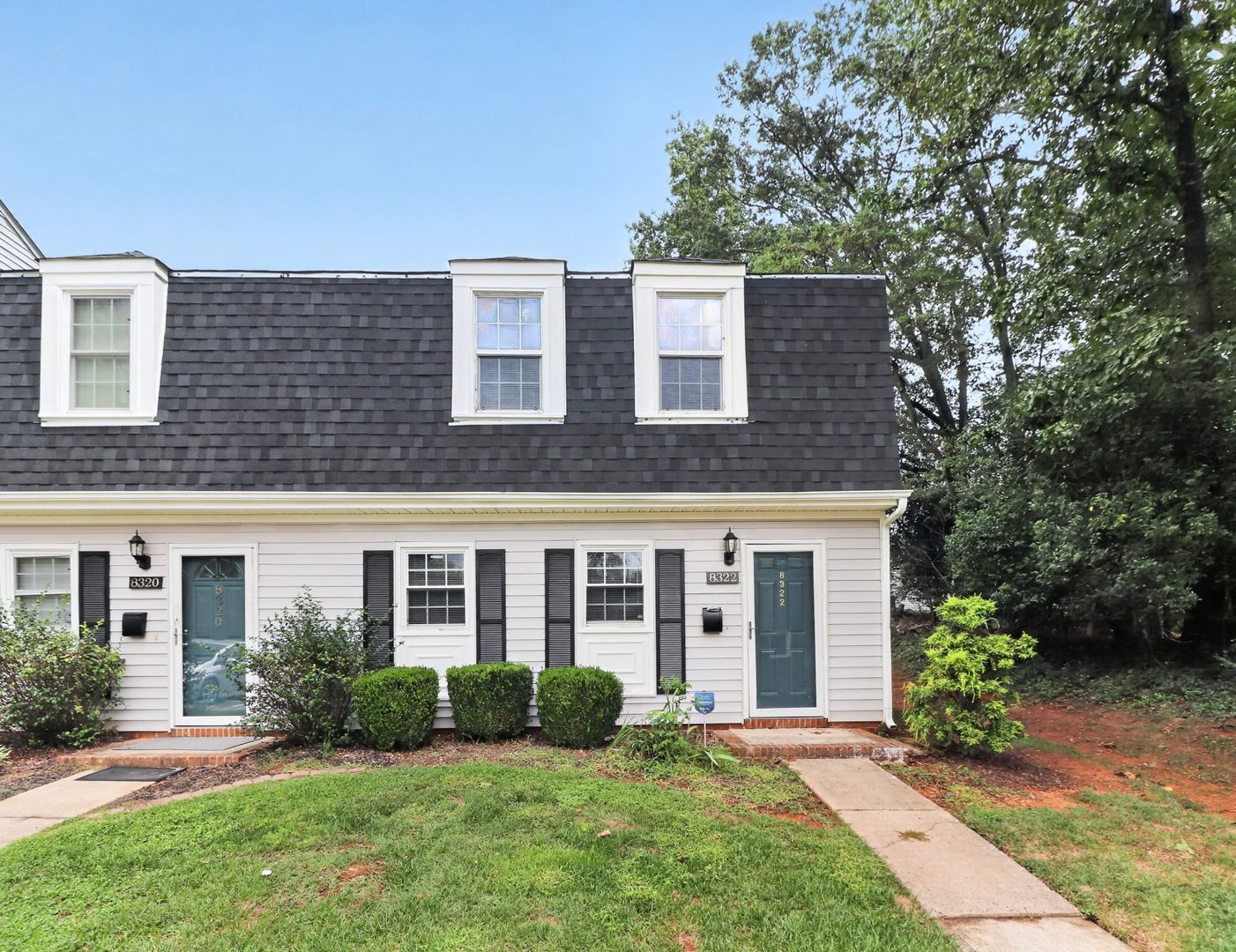 Charlotte House: 8322 Knights Bridge Road