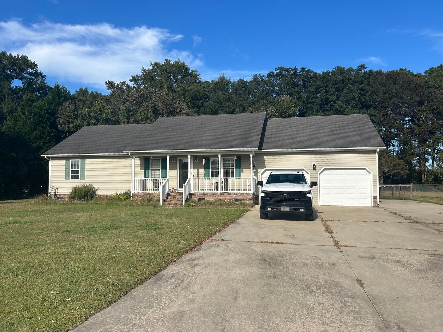 Elizabeth City House: 200 Dramtree Drive