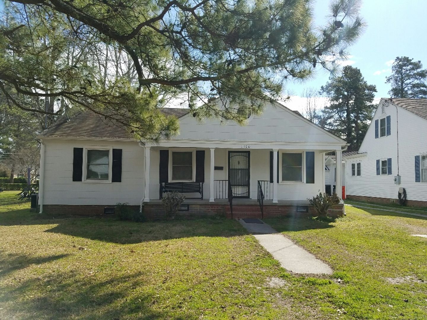 Elizabeth City House: 1100 W Williams Circle