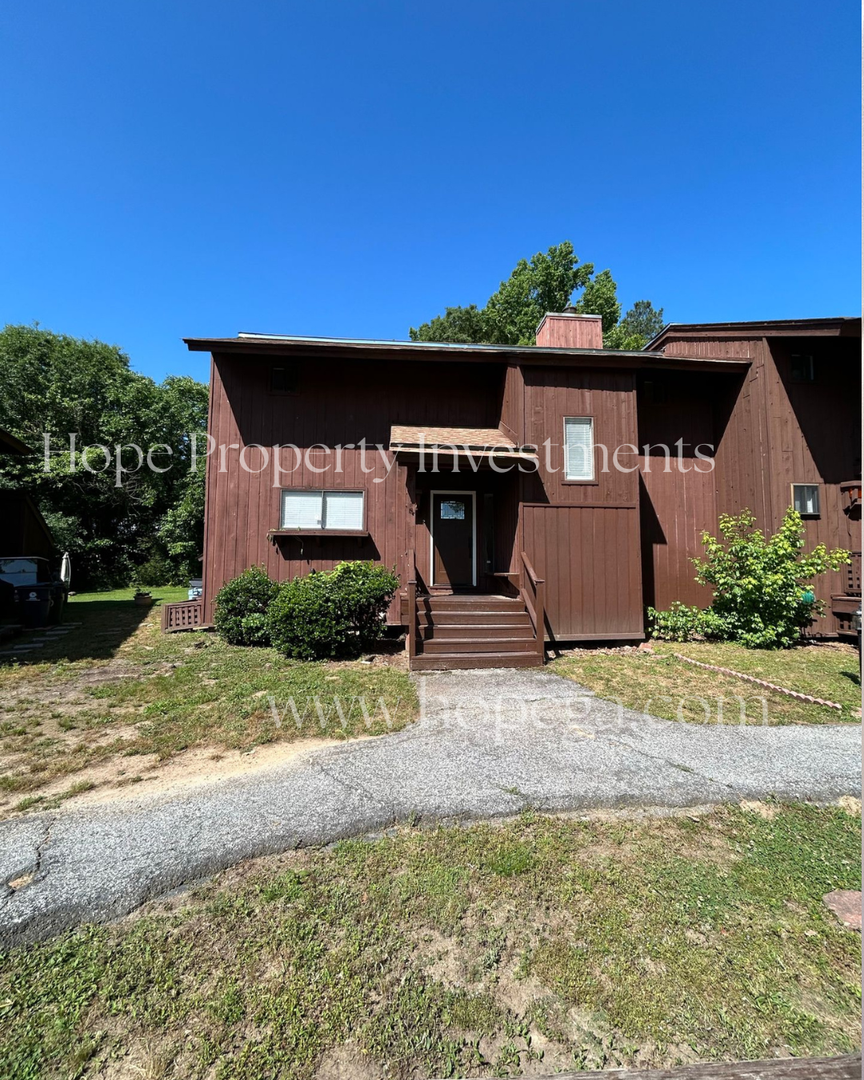 Peachtree City House: 2 Northlake Circle