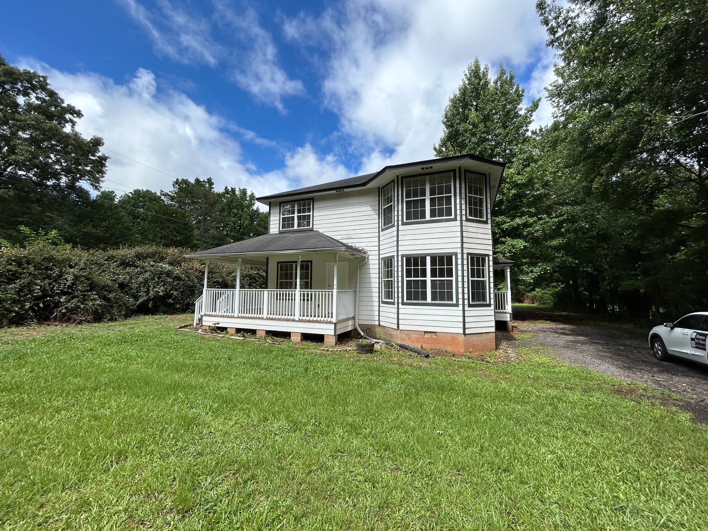 Newnan House: 190 Susie Place