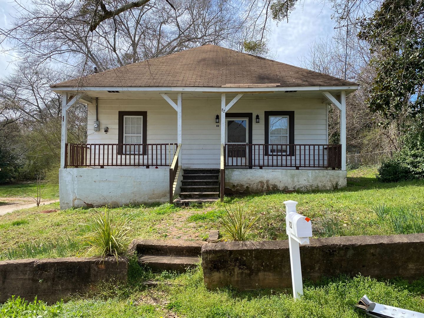 Grantville House: 82 Maple St