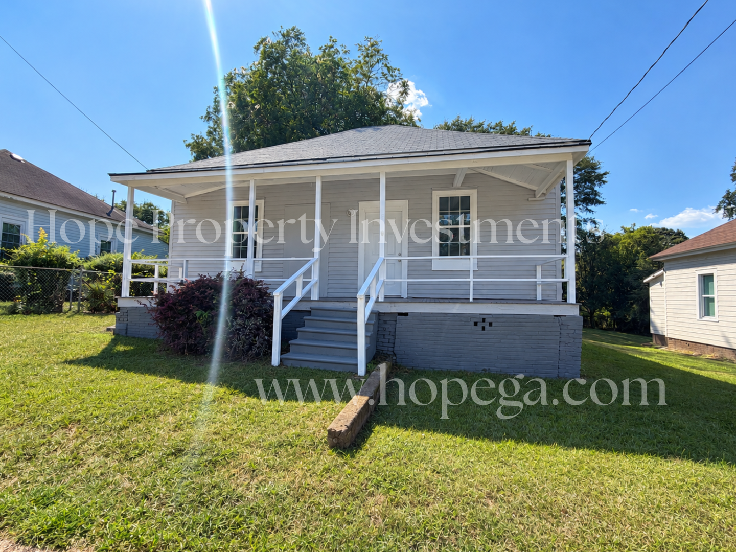 Grantville House: 122 Grady Smith St